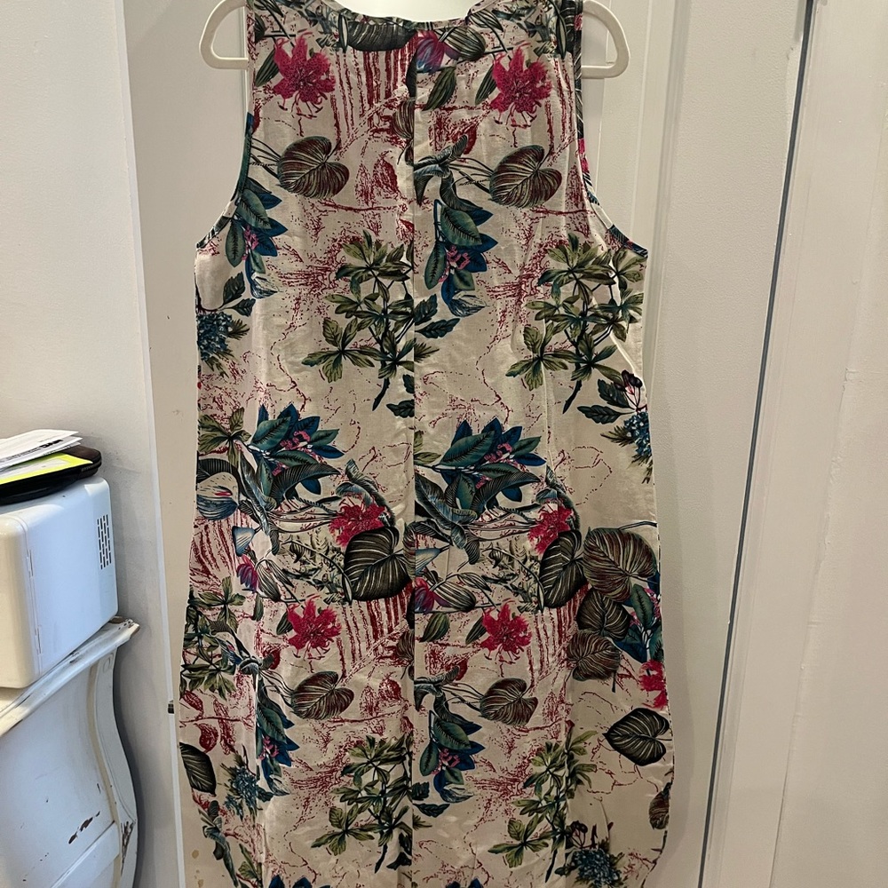 Dress - Picture 4 of 4